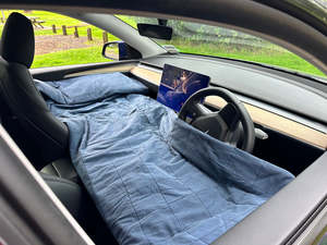 CAB | Model Y Front Seats Bed