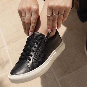 Frankie4 Fottwear: Frankie4 Billie Sneaker - Reptile Black