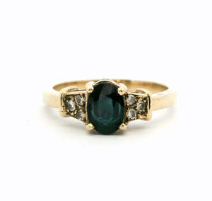 Estate Jewellery: Estate 9ct Yellow Gold Sapphire & Diamond Ring
