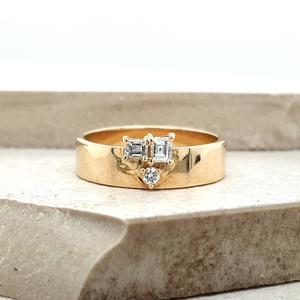 Diamond Dress Rings: The Wren Setting 9ct Yellow Gold Three Stone Diamond Ring