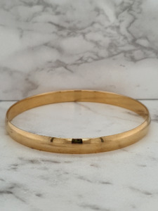 Elizabeths Edit: 9ct Yellow Gold 7mm Plain Half Round Bangle