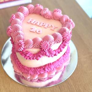 cakes: Vintage Love Heart