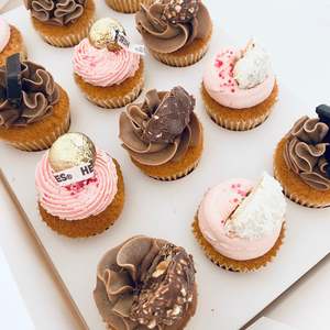 Cupcakes: Mini Christmas Cupcake