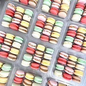 Macarons: Christmas Macarons