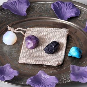 Crystal Healing: Dreamstones and Pouch