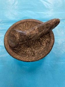 Marble Pestle Mortar: Black Pestle & Mortar - Shallow Bowl Shape