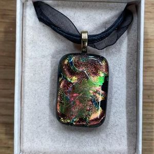 Glass Jewellery: Glass Necklace - Glittering Oranges with Fern