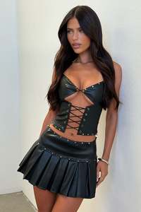 Coyote Faux Leather Pleated Mini Skirt - Black