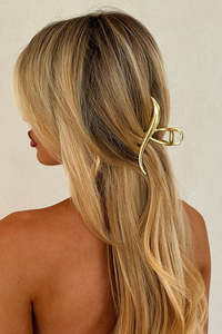 Accessories 1: Emiko Claw Clip - Gold