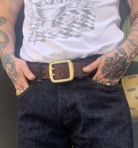 Jewellery Accessories: W Pin Curve Belt