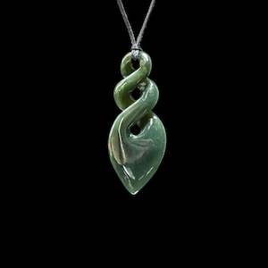 Tamaki Carvers 1: Jade hand-crafted Pikorua twist Pendant