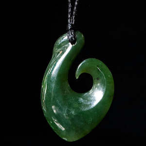 Tamaki Carvers 1: Hei Matau handcrafted jade pendant