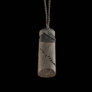 Onewa handcrafted Toki Pendant by Alex Sands