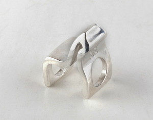 Solid Silver Alpaca Stylised Charm - The Alpaca Company