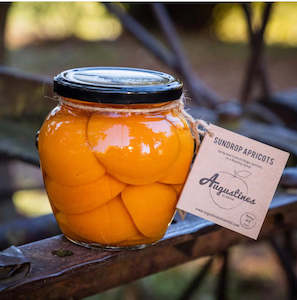 Accompaniments And Accessories: Apricots in Riesling Syrup 580mL