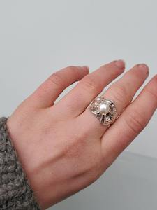 Mothmade Jewels: Pearly Mountain Peak