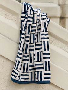 Baina: Willis Pool Towel Obsidian & stone