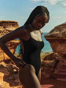 Bond Eye: Low Palace 1 Piece Black