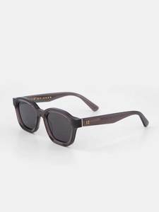 Isle Of Eden: Harley Grey