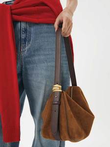 Brie Leon: Organica Hobo