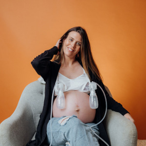 Maternity Bras: Thebasicb Cross-Back Maternity Bra (White)