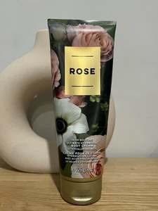Bodycare: Bed & Body Works body cream