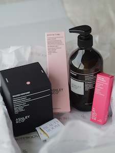 Products: Ashley & Co Blossom & Gilt Gift Box