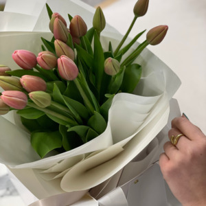 Tulips En Masse | Luxe Fresh Floral Bag | from $80