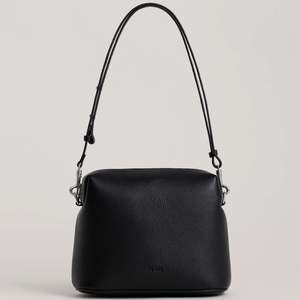 Accessories 1: Ch'lita Bag | Black Deer Nappa