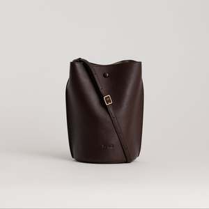 Phoebe Bucket | Molasses Lambskin