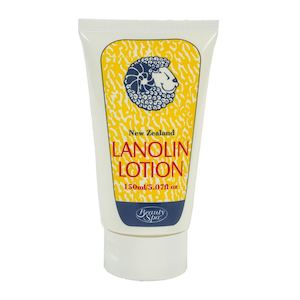 Lanolin Lotion. 150ml - New Zealand gifts. glass kauri greenstone possum bone