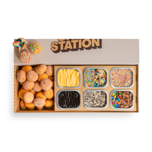 150  Party Pack with dessert (Dietaries covered DF, Gluten friendly, Vegan)