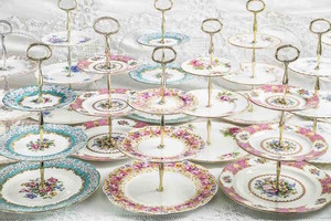 Products: 3-Tier China Plates – Bridgerton Package