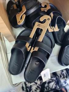 Footwear: BILLABONG Malibu Recovery Slide