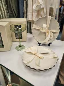 WILLOW+MAE Wavey Edge White Set of 2 Plates