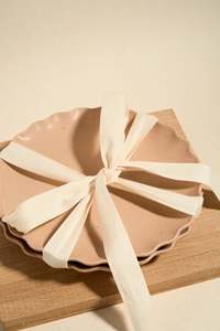 Hayz Homewares: WILLOW + MAE Wavey Edge Pink Speckle Set of 2 Plate Set