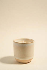 Hayz Homewares: FLO'S HOME Ivory Glazed Ceramic Soy Wax Candle