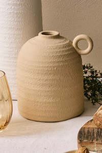 Hayz Homewares: HAYZ HOMEWARES Matte Natural Textured Squat One Handle 18cm Urn