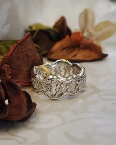 Products: Sterling Silver Flower Ring - The Chunky Jeweller