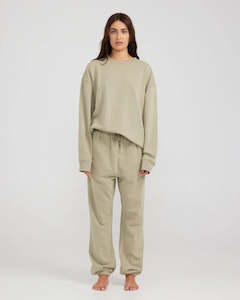 Clothing: Everyday Sweatshirt // sage