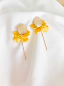 Willow Collective: Petite Petal Earrings - Yellow and Gold