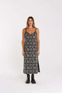 Slink Dress - Black Daisy