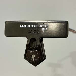 Putters Under 150: Odyssey White Ice Dart Blade 35 Inch Putter