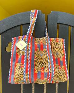 Accessories: The Cocoon Way Quilted Tote Bag
