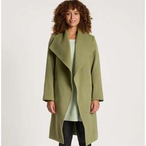 Eb Ive: Wanderer Coat - Pampas
