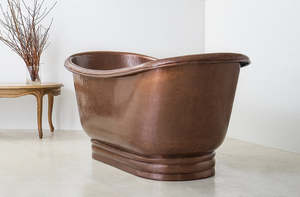 Copper Freestanding Bath: Hammered Freestanding Copper Bath