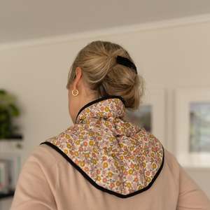 Shrug Heat Bag - Flowers (Lupin Seed)