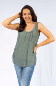 The Italian Closet: The Italian Closet | Rocchetta Shell Top