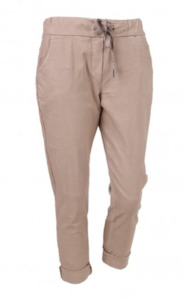 Curve Collection: The Cottage Collection | Camel Plain Stretchable Trouser