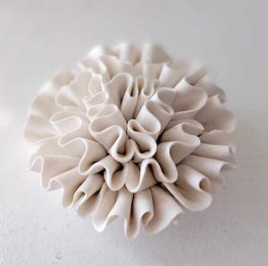 The Cottage Collection | White Ceramic Flower 8/6cmcm